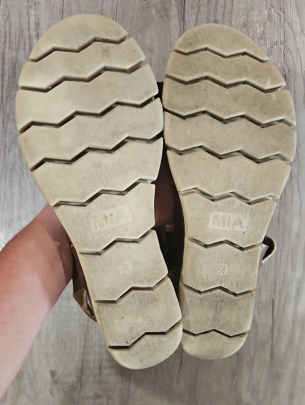 MIA Adley wedge  brown & tan women's sandals size 8.5